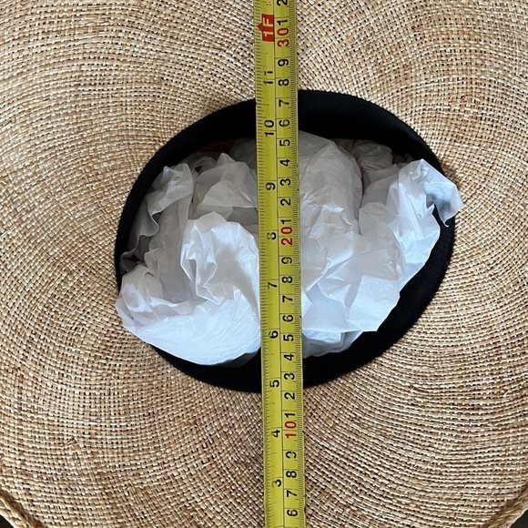 Heirloom Hats wide-brim straw hat - Picture 6 of 9